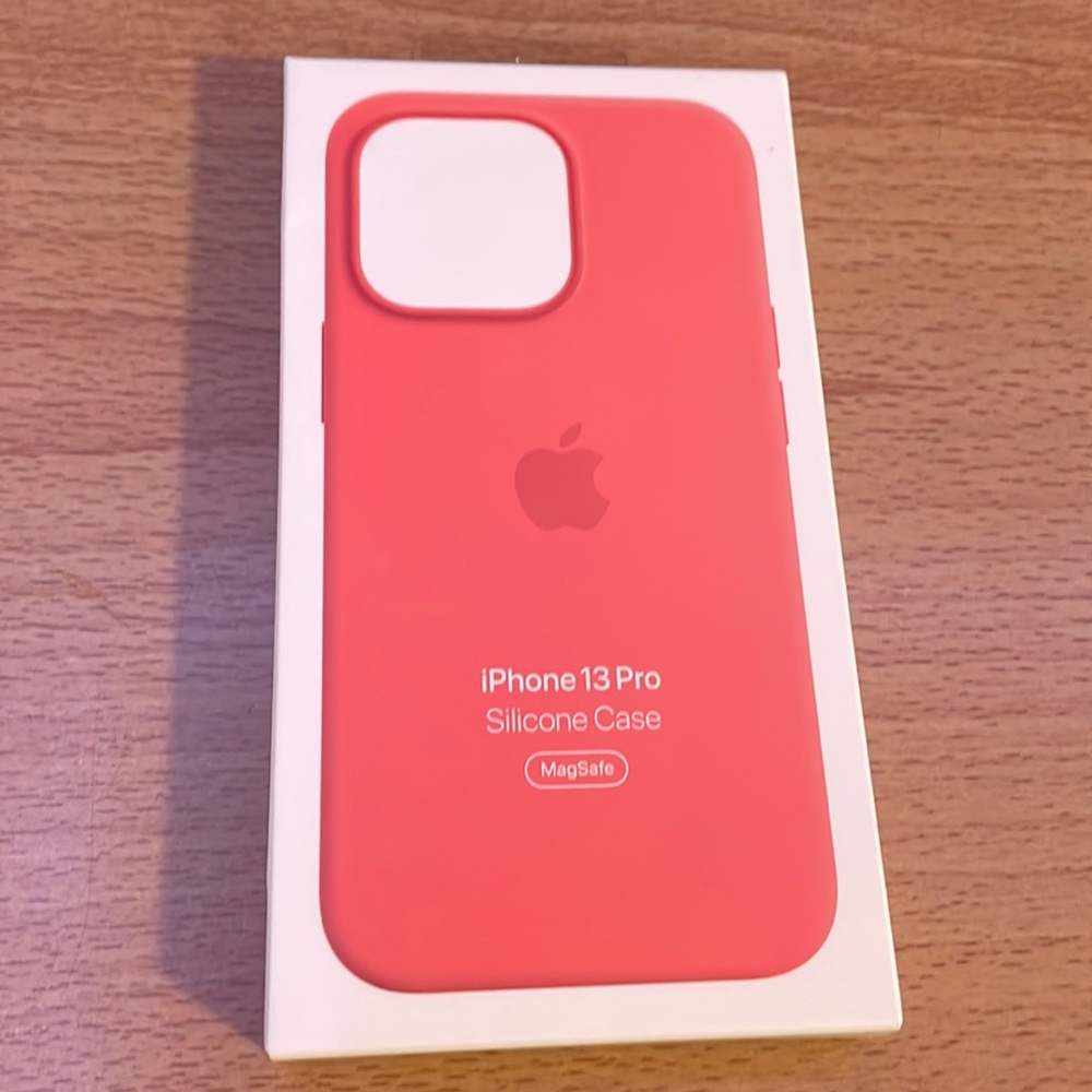 SEALED apple iphone 13 PRO silicone case (PINK POMELO)